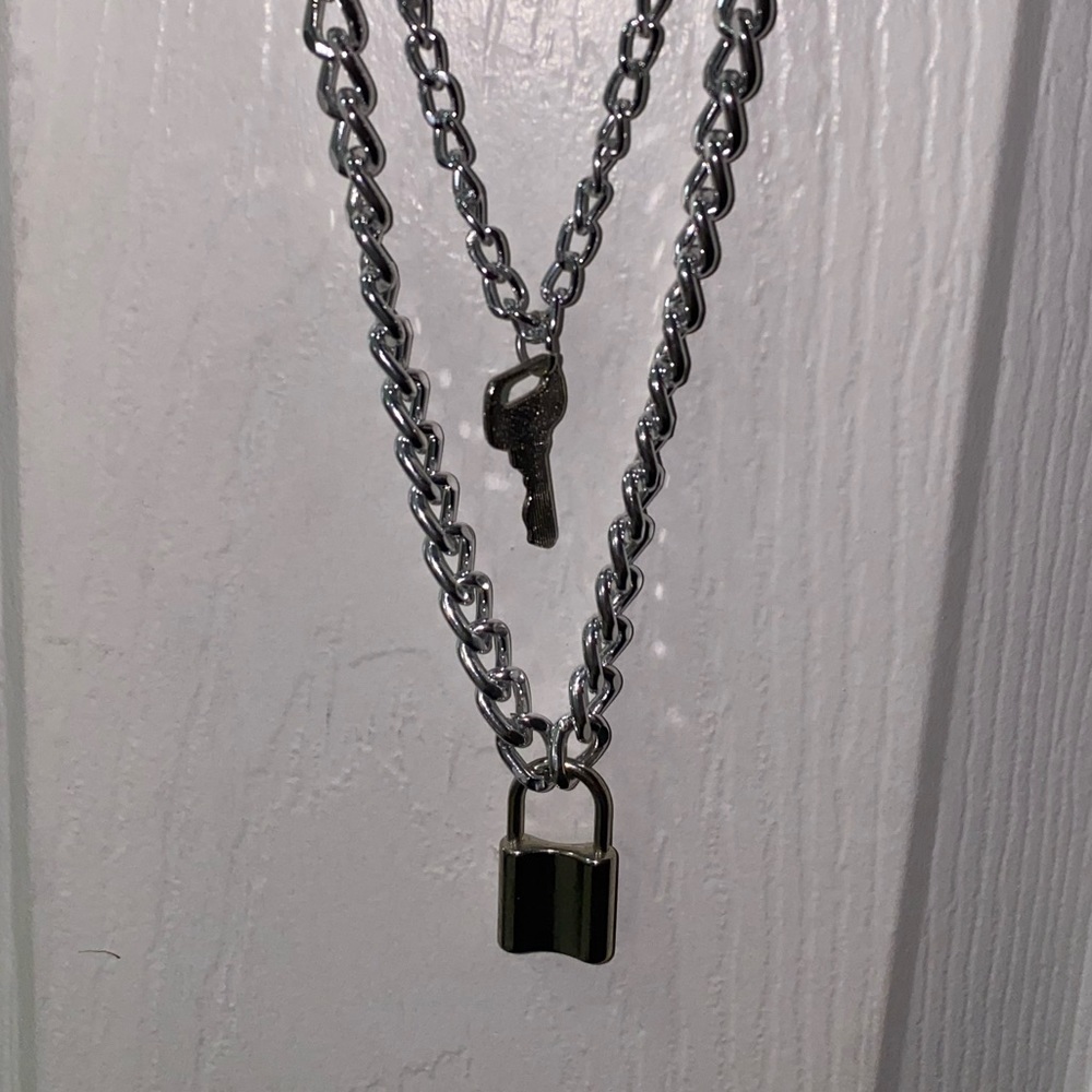 Lock & Key Chain Necklace - Picture 4 of 4